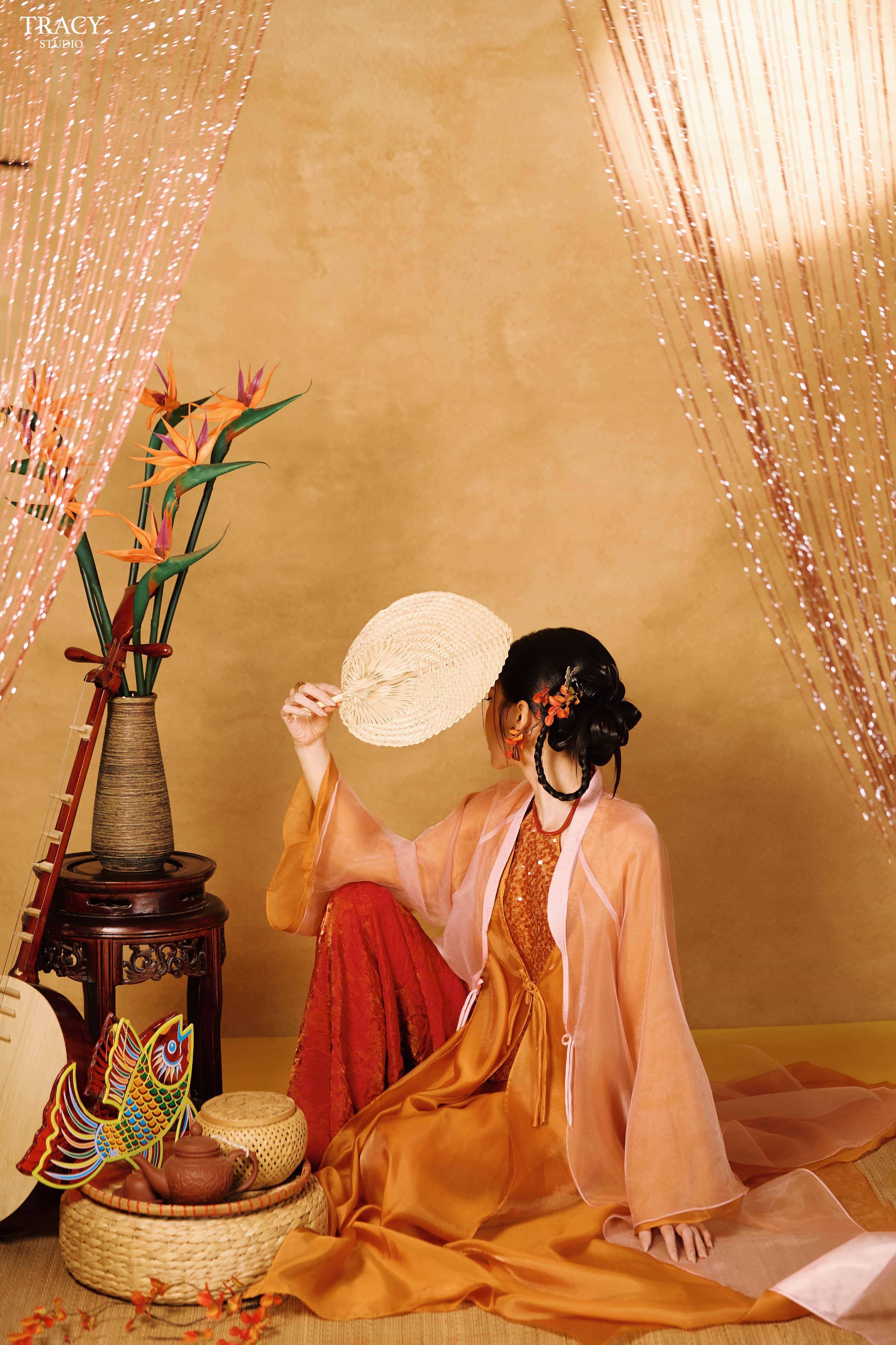 frontend/img/gallery/anh-tet-yem-ao-dai/tracy-chup-concept-trung-thu-thanh-ha (10).jpg